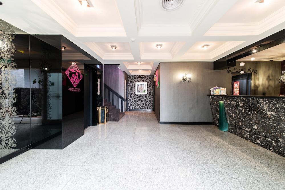 The Riverside Hotel Fashion Kaohsiung Exterior photo