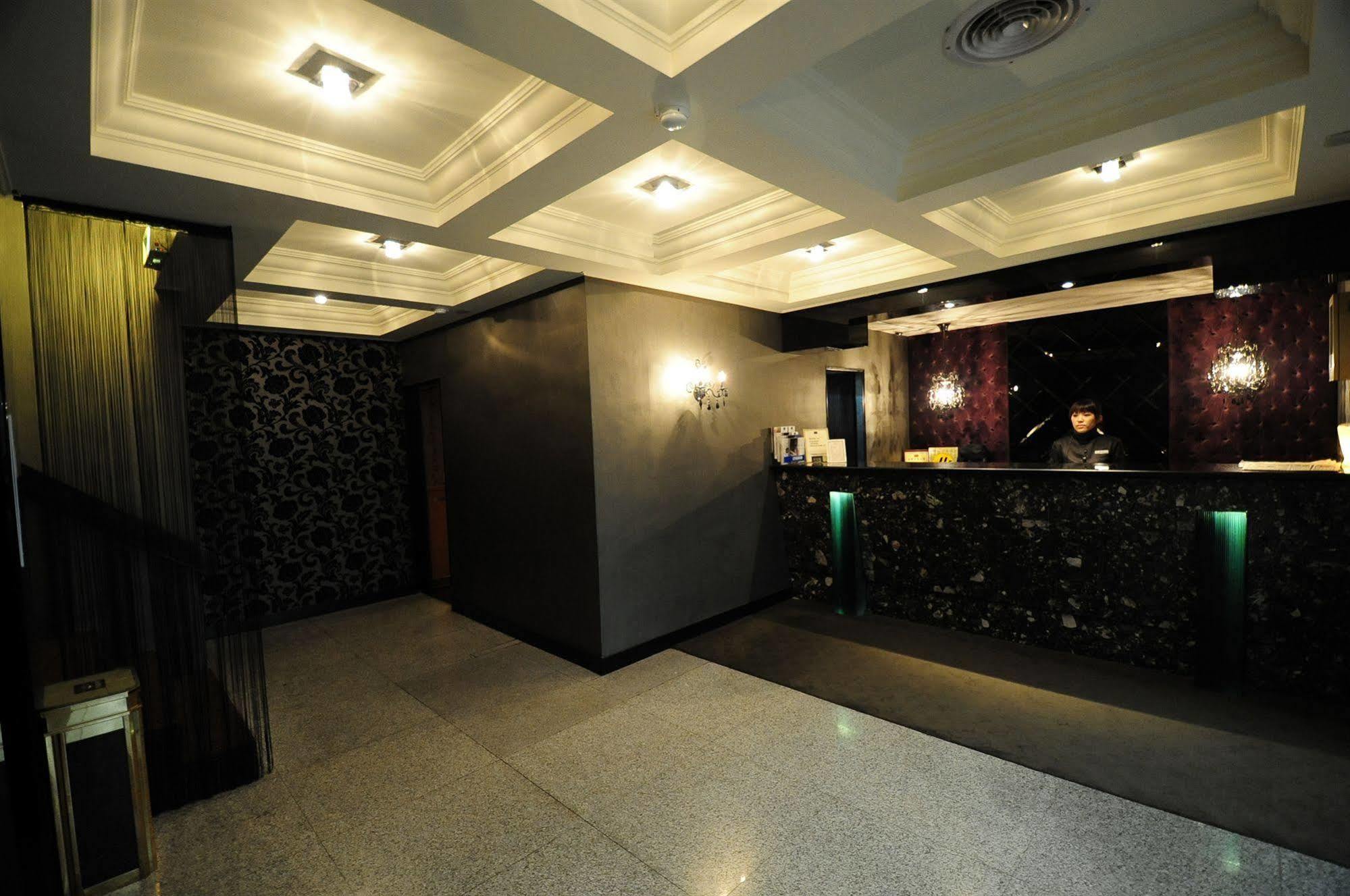 The Riverside Hotel Fashion Kaohsiung Exterior photo