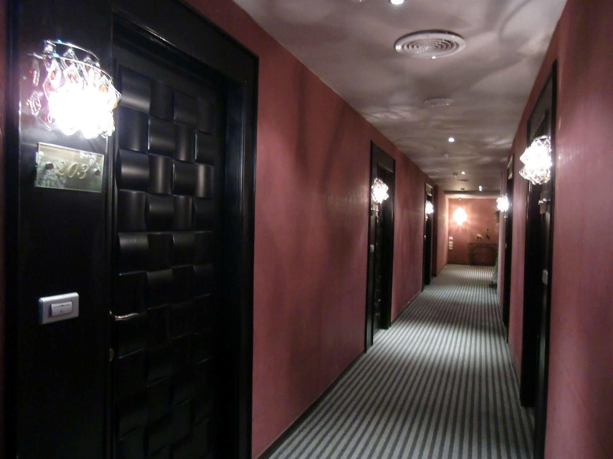 The Riverside Hotel Fashion Kaohsiung Exterior photo