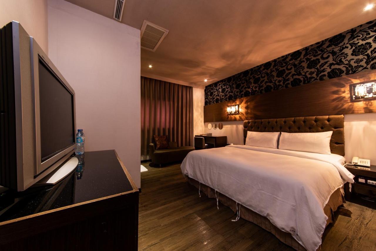 The Riverside Hotel Fashion Kaohsiung Exterior photo