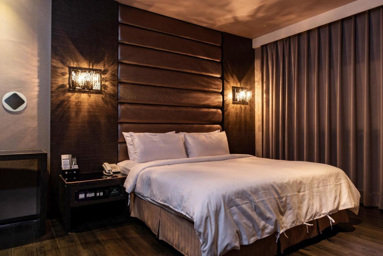 The Riverside Hotel Fashion Kaohsiung Exterior photo