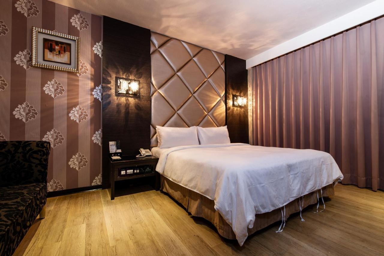 The Riverside Hotel Fashion Kaohsiung Exterior photo