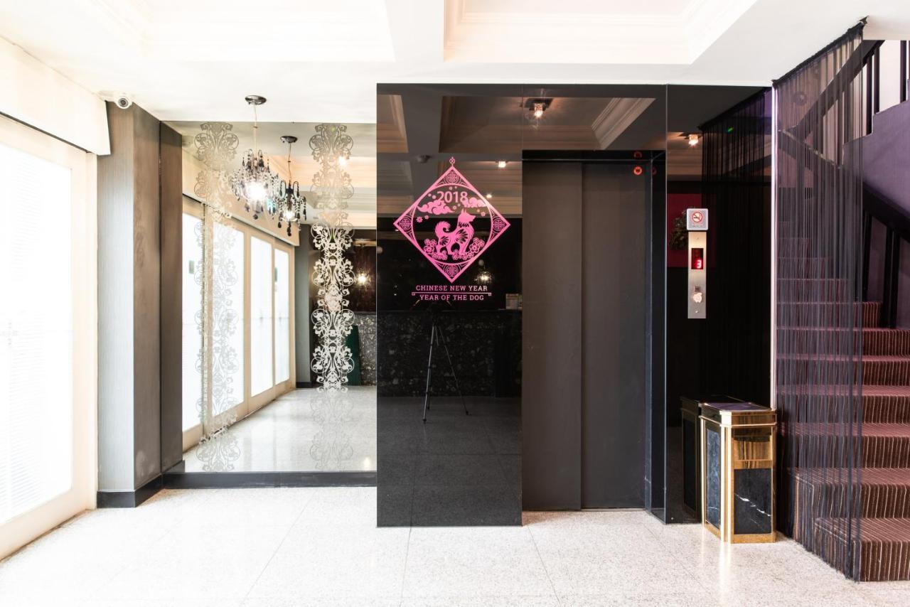 The Riverside Hotel Fashion Kaohsiung Exterior photo